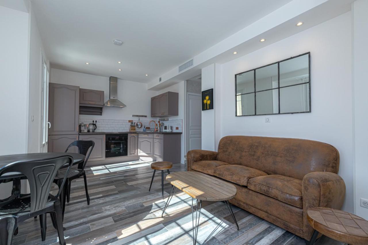 Squared Head-Apartment With Terrace In ニース エクステリア 写真
